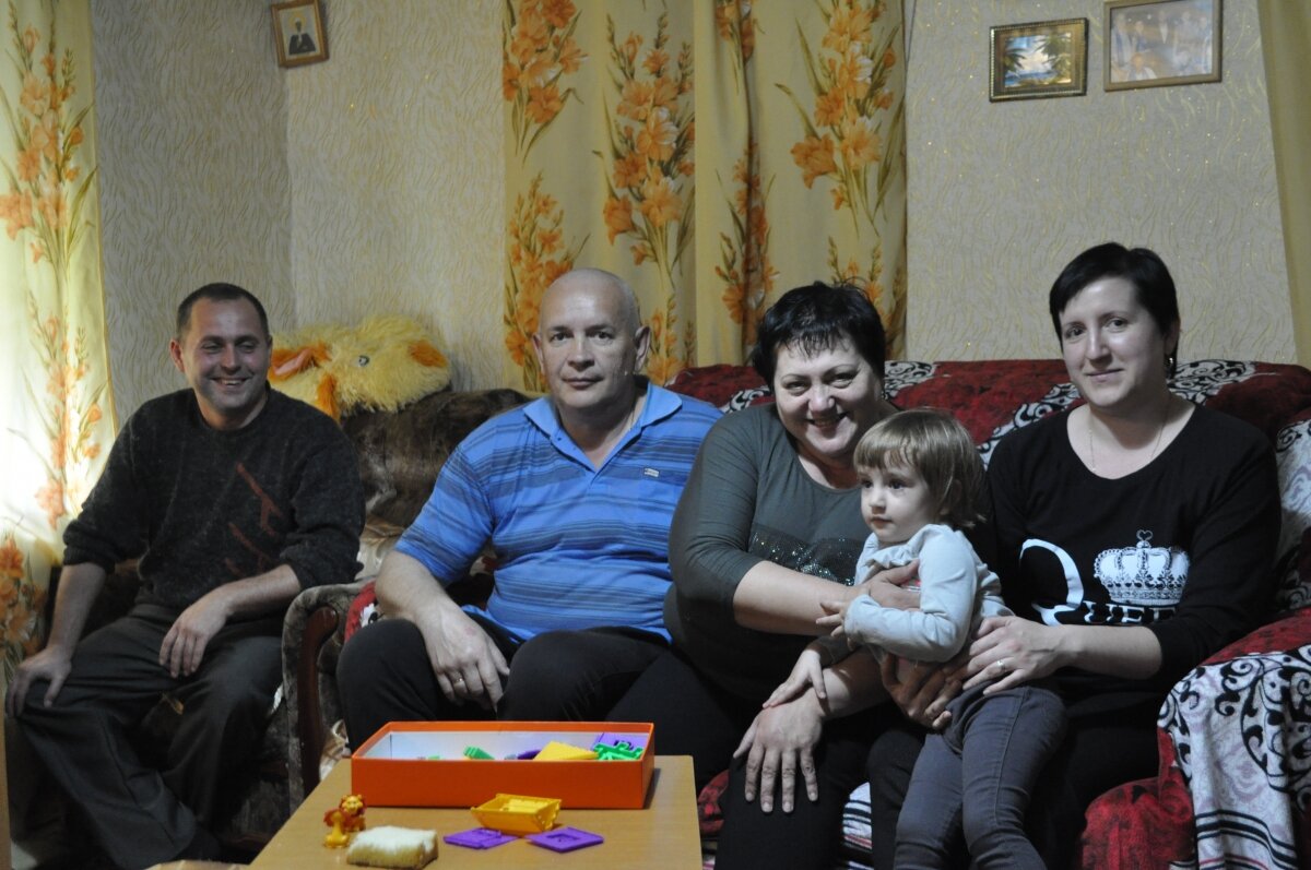 Ради детей ростовчане променяли городскую жизнь на сельскую и бонусом обрели дружбу поколений. Эта история о том, как семья, из крупного города переехала в маленькую станицу  Краснодарского края.