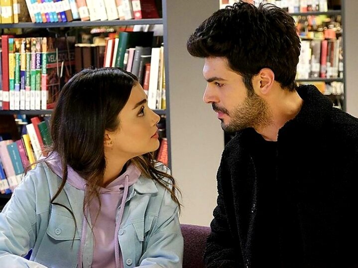 Кадр из сериала. Фото: Instagram @sol.yanimdizi