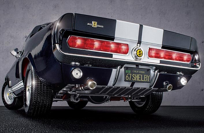 Фото с официального сайта ДеАгостини. Модель с металлическим кузовом абсолютно точно воспроизводит каждую деталь классического маслкара Ford Mustang 1967 Shelby GT-500 ™ и его мощного двигателя 428.