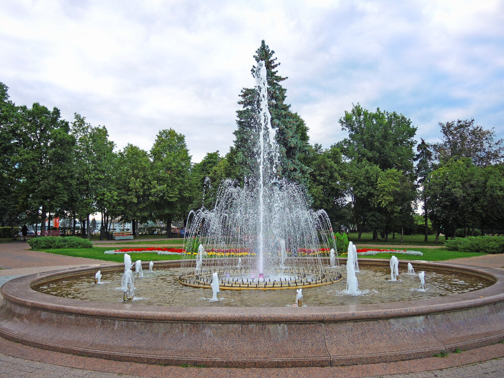 Бульвар новый венец ульяновск фото