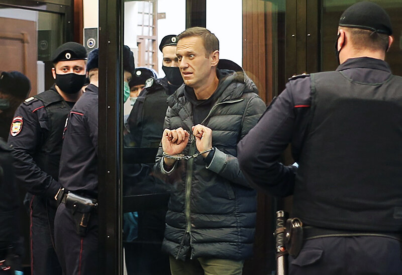 Алексей Навальный получил реальный тюремный срок и сразу стал героем-мучеником! 