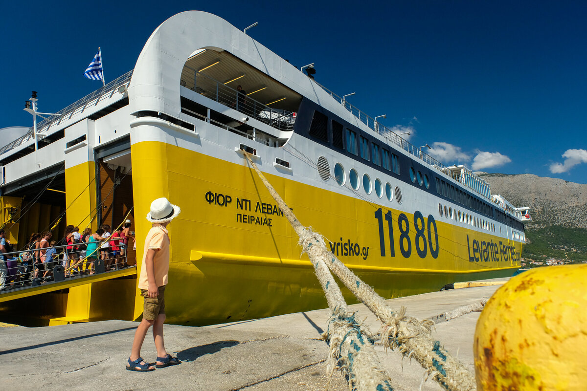 Посадка на паром