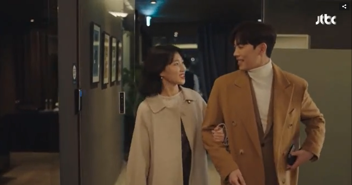 Еще одна сестра Хен Сына с мужем. Семилетняя всезнайка- их дочь. Беспокоюсь за эту парочку, у мужа есть соперник, его дружок повар.