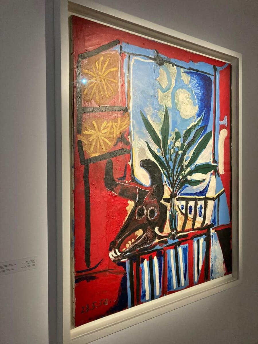 Натюрморт с головой быка, очень романтично