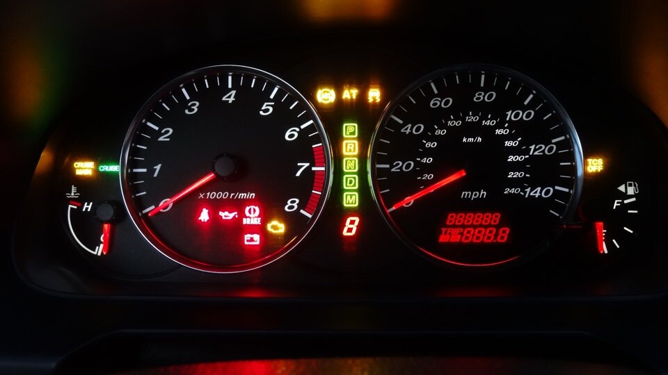 Вопрос который я часто слышу: после включения зажигания нужно ли ждать, пока насос накачает или можно сразу запускать мотор