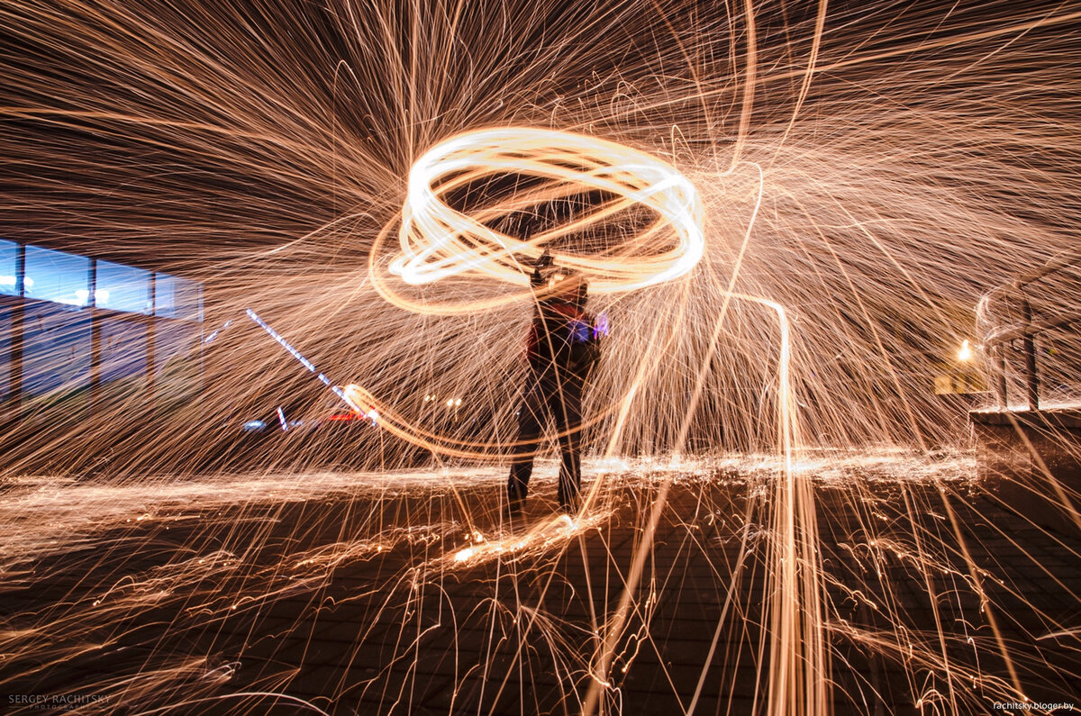 Фризлайт бенгальскими огнями. Фонтан на длинной выдержке. Максимальная выдержка. Стальная выдержка. Выдержка инструмент.