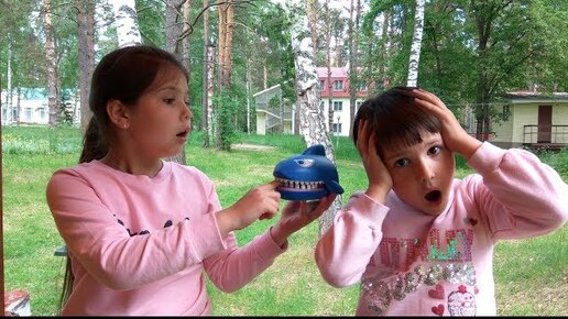 Игрушка откусила ребенку пальцы. Игрушка откусила ребенку пальцы. Испорченные в детстве ногти. Игрушка которая откусила ребёнку пальцы. Приспособление на большой палец ребенку до года.