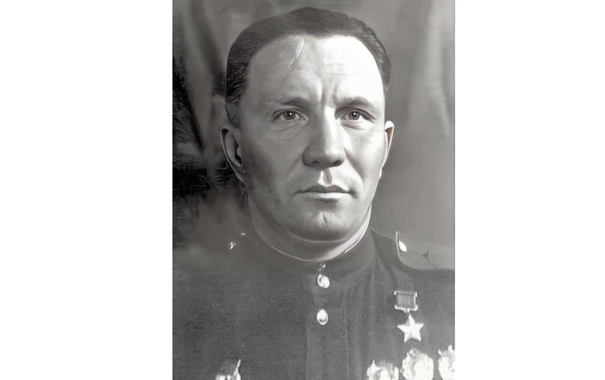 Герой советского союза летчик долматов. Летчик испытатель коккинаки. Герой советского союза летчик долматов. Генерал федоров. Корочкин караидель герой советского.