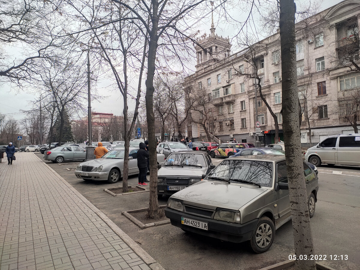 Мародёрство в Мариуполе | Лев Сандалов | Дзен