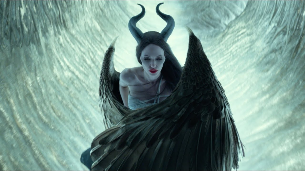 Как делали макияж Анджелине Джоли для роли колдуньи