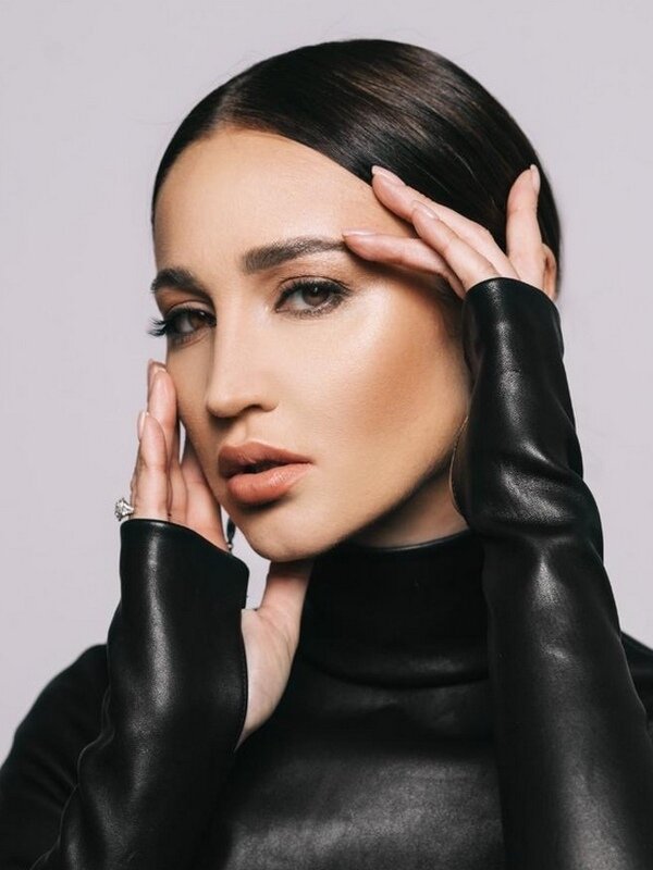 Ольга Бузова.