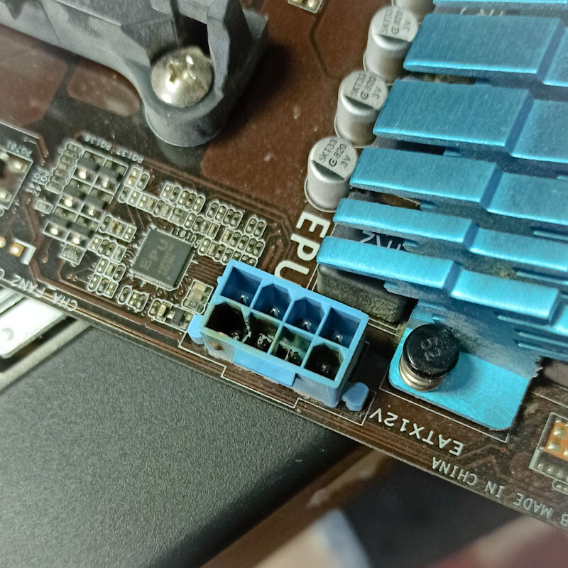 Вот такое бывает из-за неплотно вставленного разъема