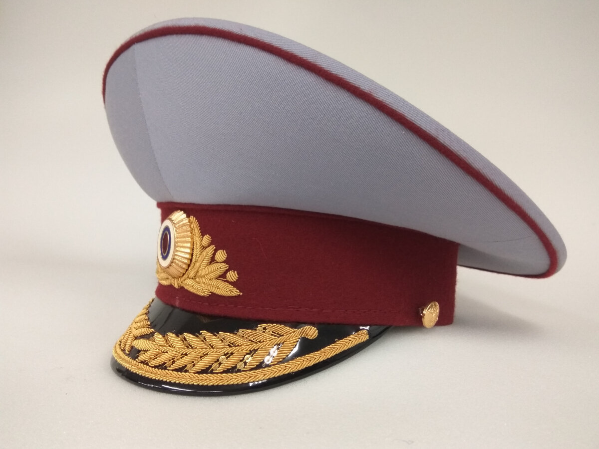 Новая фуражка мвд