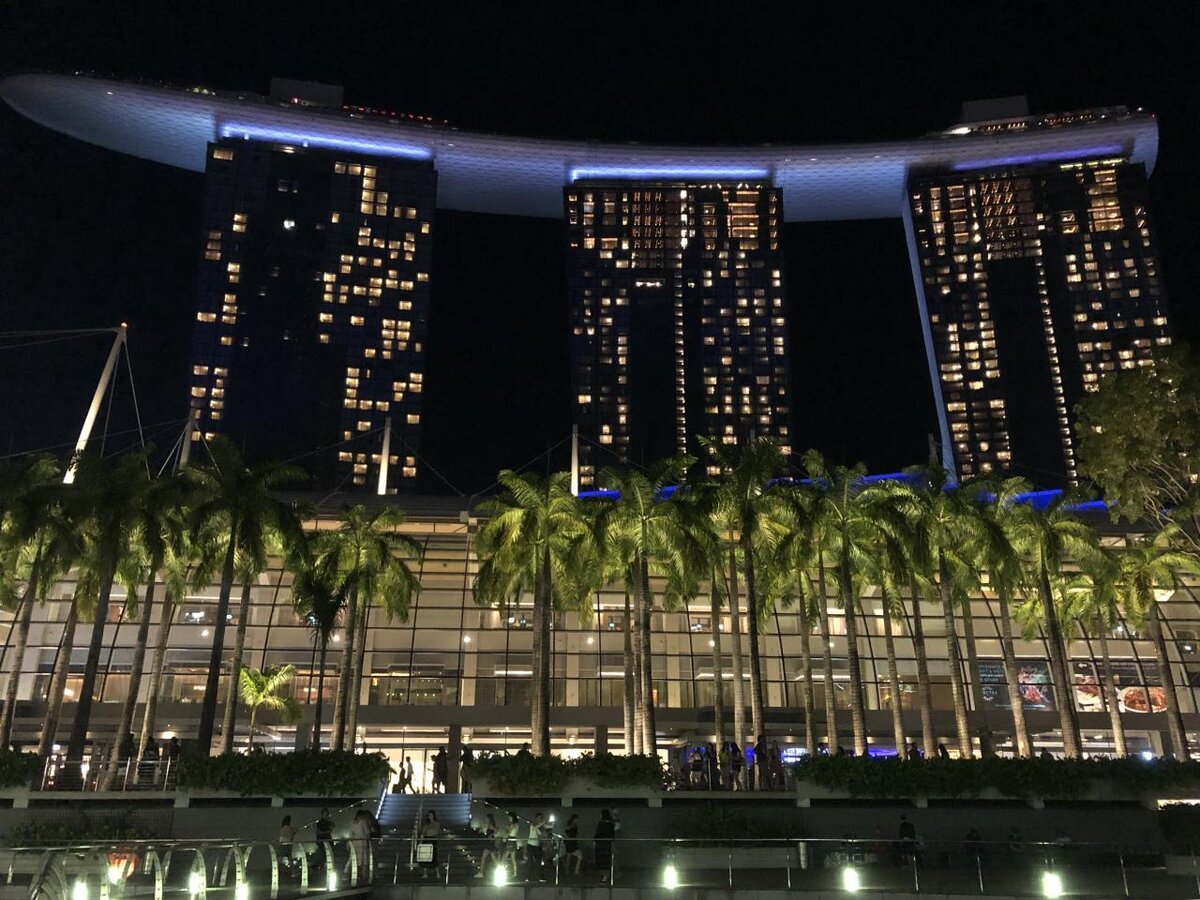 Marina bay sands ночью. сингапур пандемия. сингапур 2022. сингапур singapore. сингапур коронавирус.