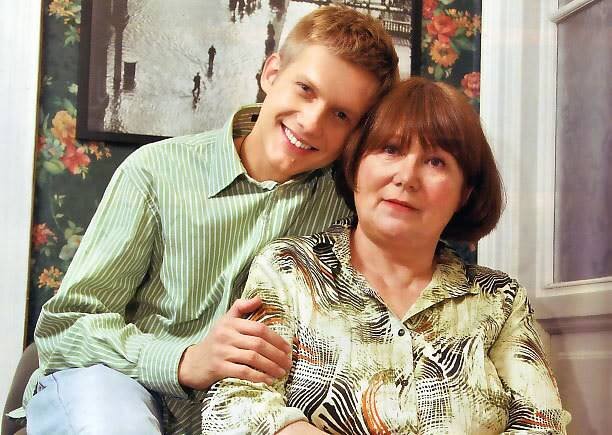 paparazzi.ru Борис Корчевников с мамой