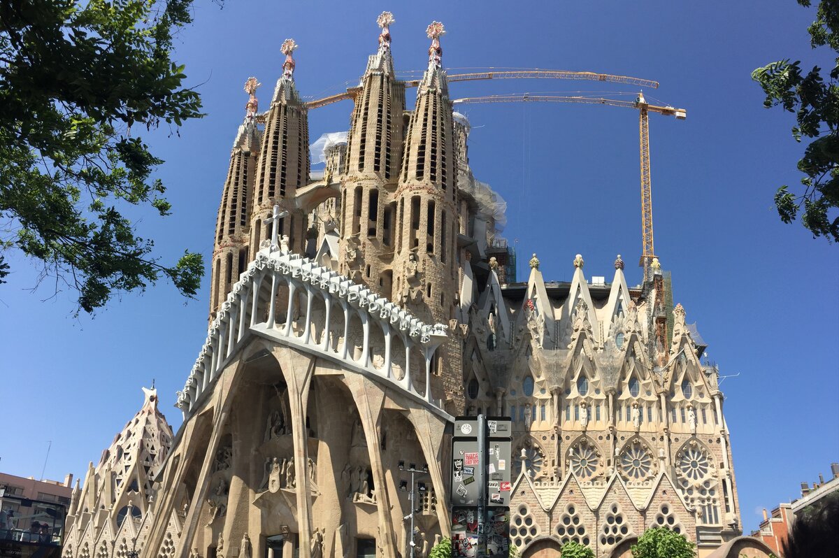 Храм Святого Семейства (Temple Expiatori de la Sagrada Família)