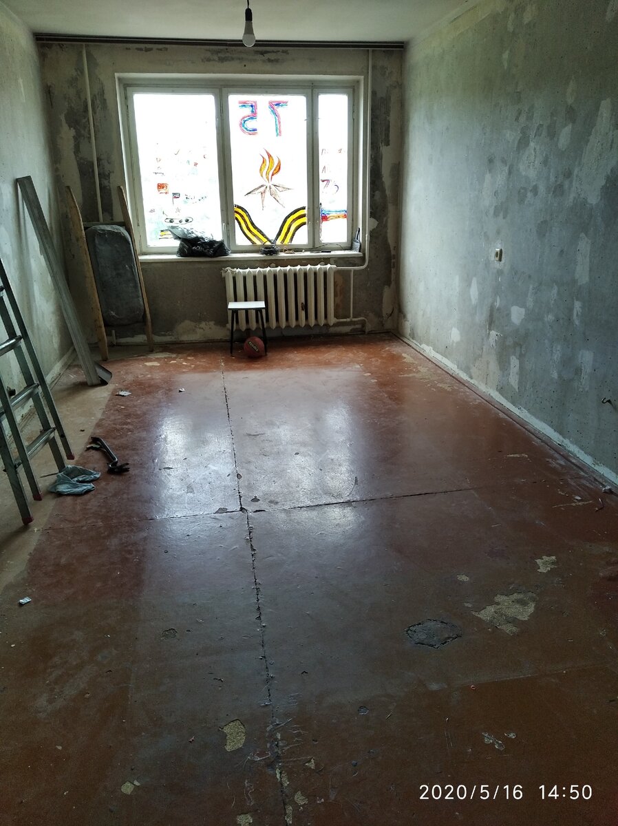 Вот такие полы были в нашей квартире. Личное фото.