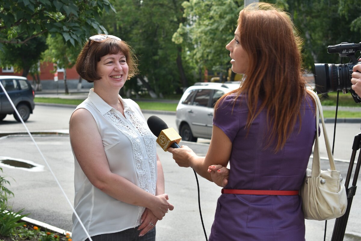 Директор Курганской областной универсальной научной библиотеки им. А. К. Югова, заведующий кафедрой журналистики и массовых коммуникаций Курганского государственного университета, кандидат педагогических наук Наталья Александровна Катайцева.