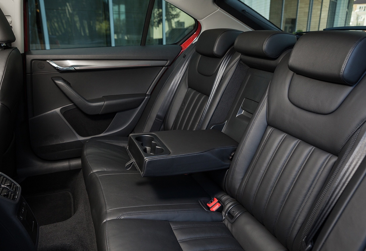 В других странах не обнаружилось подобных акций, отчего напрашивается вывод, что дефект допущен на заводе «Группы ГАЗ» в Нижнем Новгороде. Там четырёхглазая Octavia выпускается с марта 2017 года.