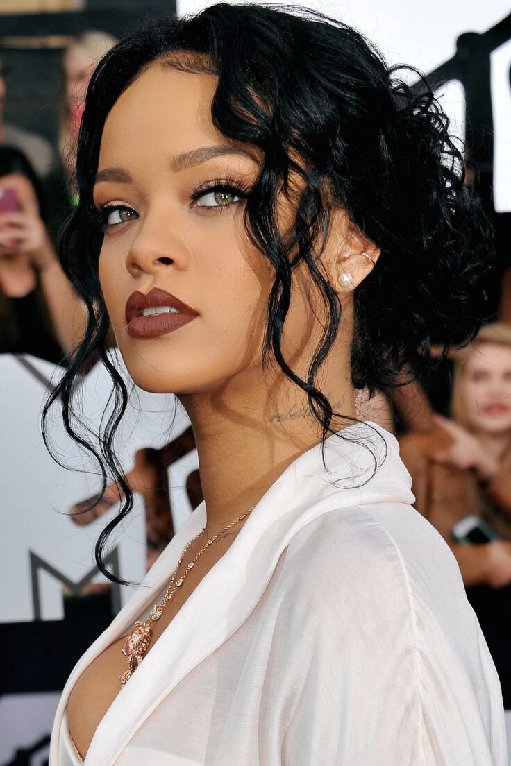 Голая Рианна (Rihanna) видео