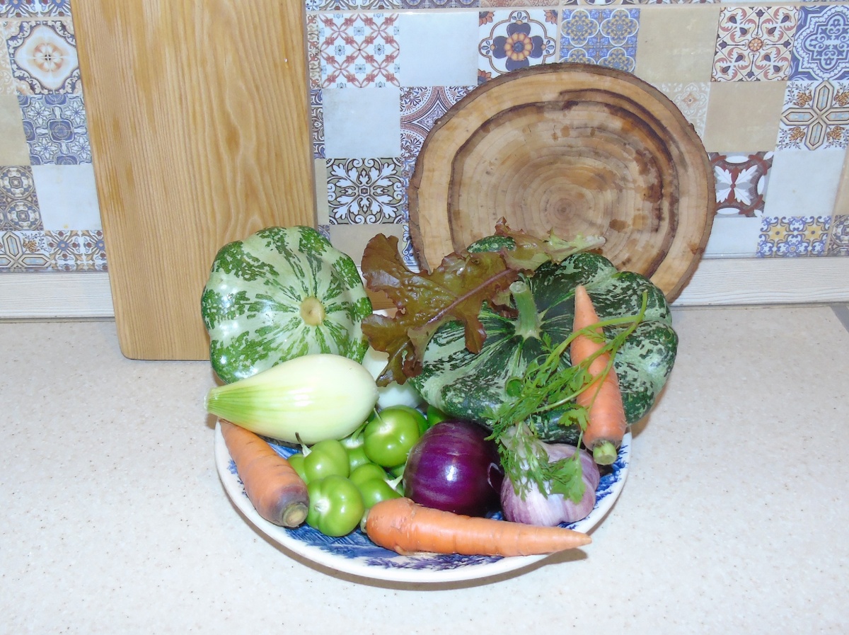 Овощи из моего огорода.