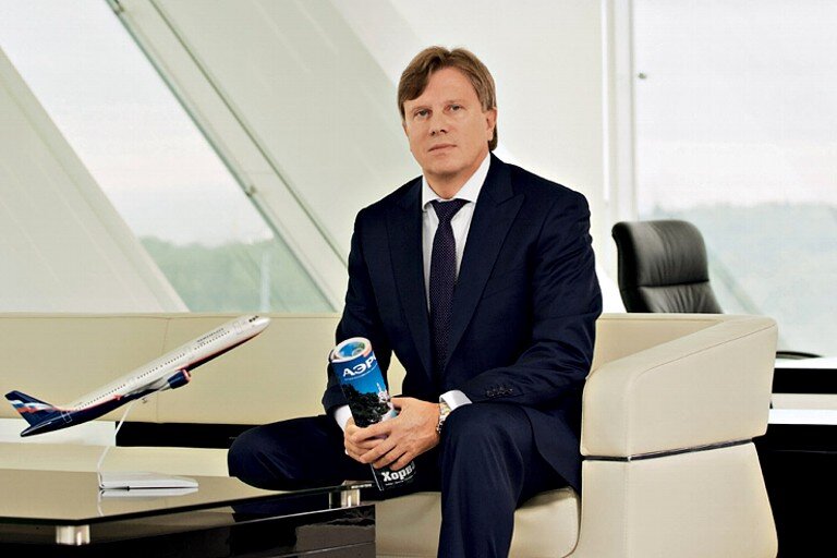 Генеральный директор Аэрофлота Виталий Савельев: первый бизнес и дальнейшая  карьера | Богатые и бедные | Дзен