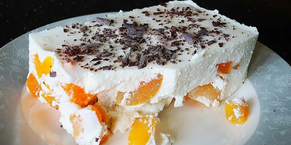 Низкокалорийный творожный десерт с персиками