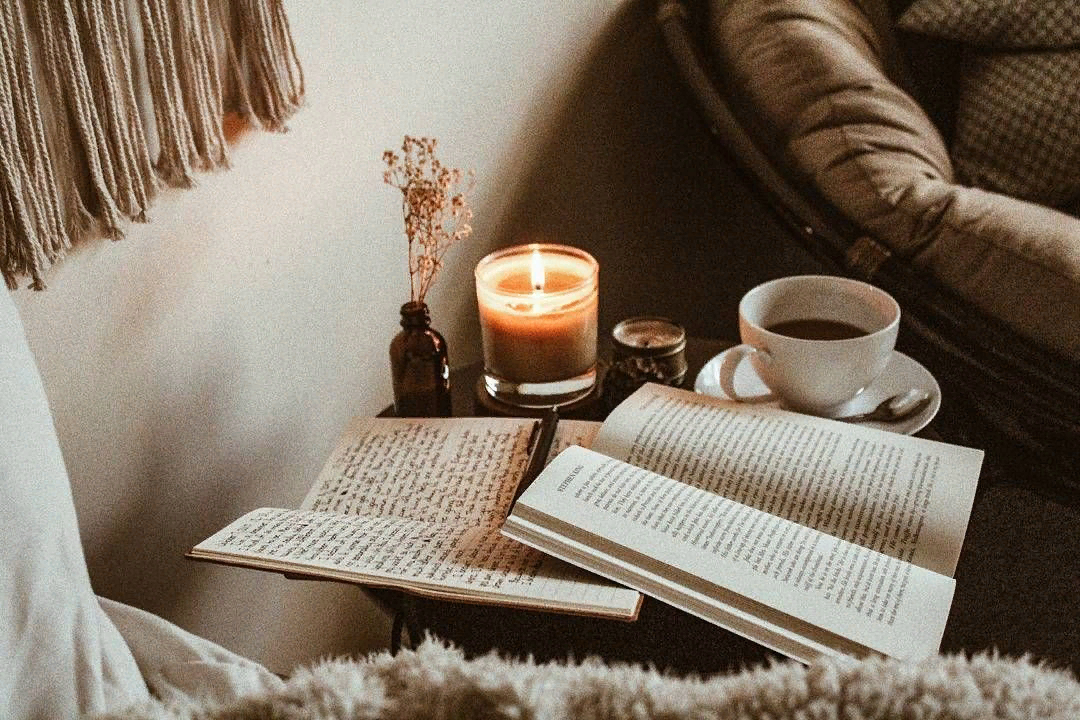 Уютное чтение. Уютного вечера. Уютный вечер с книгой. Книги уют