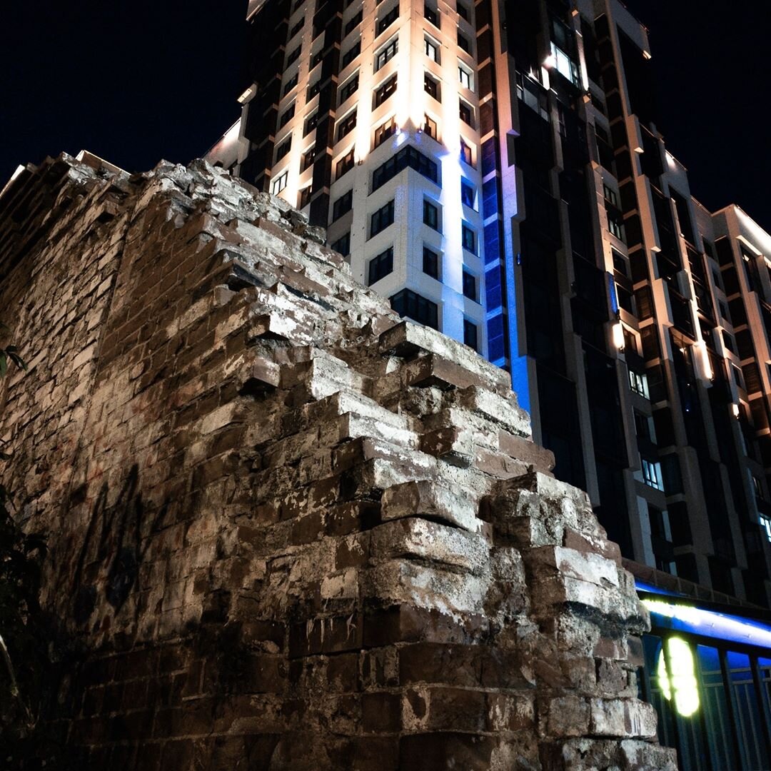 Старый мир разрушен... пора строить новый!