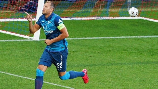 «Зенит» — обладатель Суперкубка России 2020!🏆 
🇷🇺Зенит 2:1 Локомотив🇷🇺

⚽Голы: 1:0 — 14 Дзюба, 2:0 — 69 Оздоев, 2:1 — 72 Чорлука.
