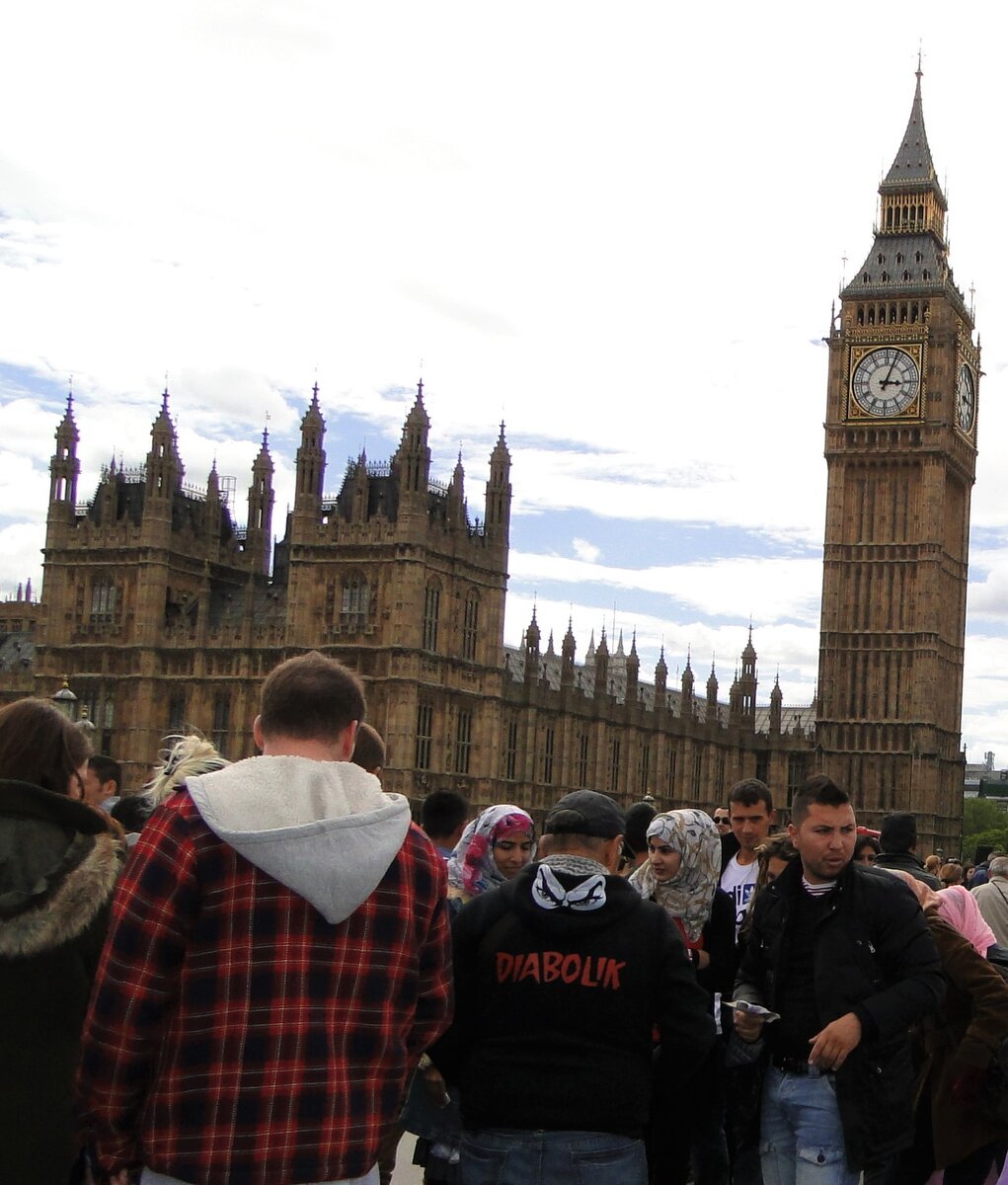 © Банда мошенников