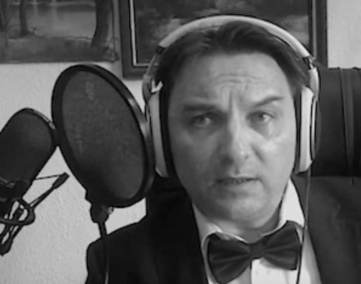 Олег Иванилов, 47 лет. Тренер английской речи с 1994 года. Автор тренажера QS Английский язык и книги "Английский язык, Линия Времени". Координаты для записи на курс по Skype - в конце публикации.