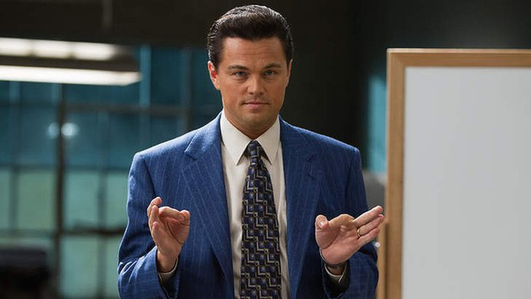 кадр из фильма "волк с уолл-стрит"