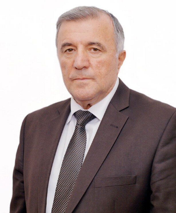 На фото: Махмуд Гаджулаевич Махмудов.