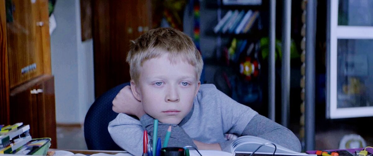 Алёша (Матвей Новиков). Кадр из фильма