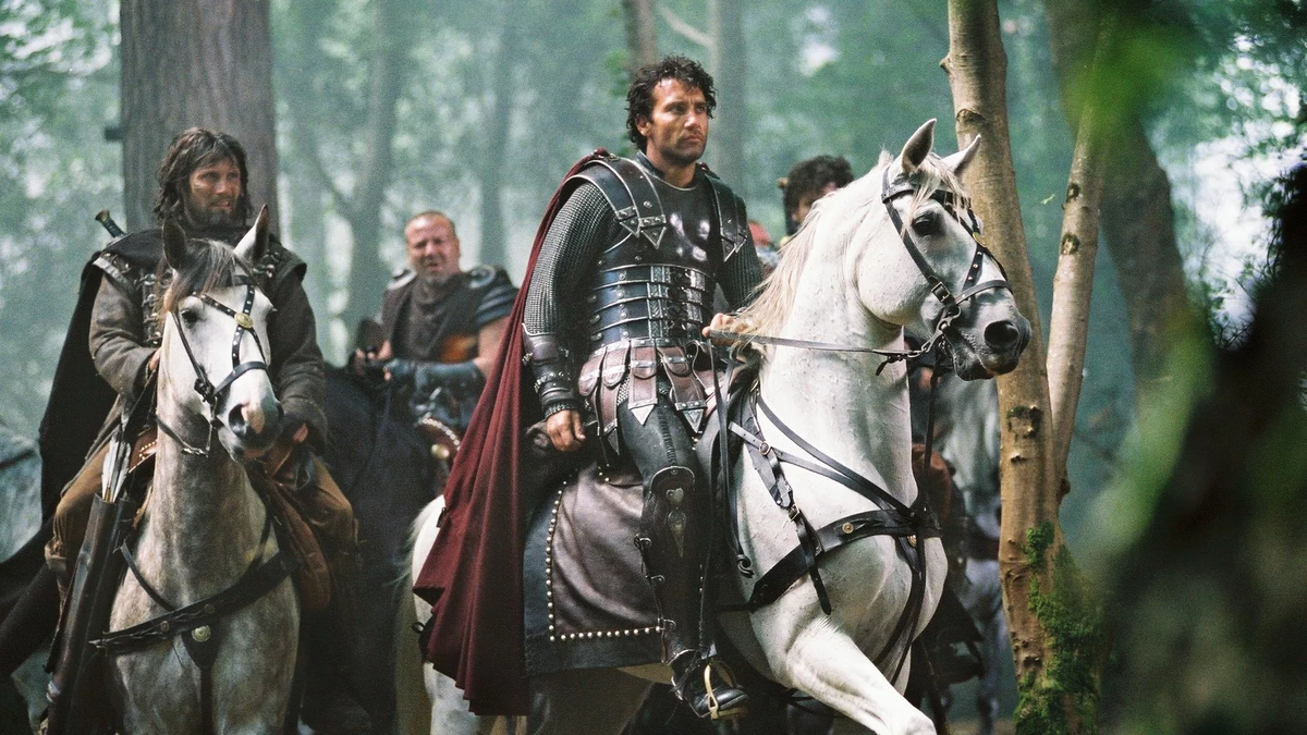 кадр из фильма "Король Артур"