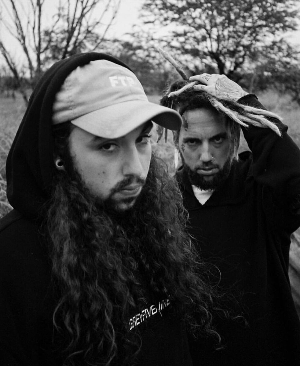 $uicideboy$ (рус. Суисайдбойз) — американский хип-хоп-дуэт из Нового Орлеана (штат Луизиана), основанный в 2014 году двоюродными братьями Аристосом Петроу и Скоттом Арсеном, более известными как Ruby Da Cherry и $crim. Через платформу обмена музыкой SoundCloud дуэт набрал первую популярность благодаря своим абразивным, самодельным битам, а также их суровому лирическому содержанию и темам, среди которых расстройства от употребления наркотиков и суицидальные мысли. Они основали свой собственный лейбл G*59 Records.  Дуэт считается одним из самых популярных исполнителей в андеграундной рэп-сцене. После нескольких лет релизов исключительно мини-альбомов и микстейпов, дебютный студийный альбом $uicideboy$ I Want to Die in New Orleans был выпущен 7 сентября 2018 года. Он хорошо зарекомендовал себя в коммерческом плане, дебютировав под номером 9 в американском Billboard 200. В мае 2019 года они выпустили совместный шеститрековый мини-альбома с барабанщиком Blink-182 Трэвисом Баркером под названием Live Fast, Die Whenever. На нём также присутствует гитарист Korn Джеймс Шаффер. 
