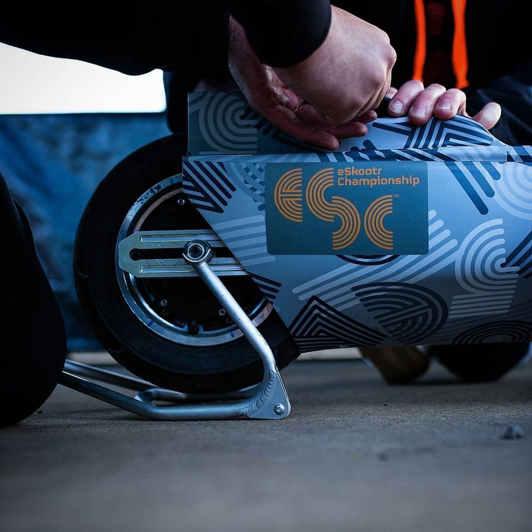 фото и рендеры eSkootr Championship