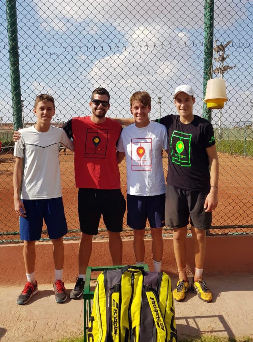 Теннисисты Академии Player Zone с тренером Виктором Филипенко на турнире ITF Juniors в Каире 