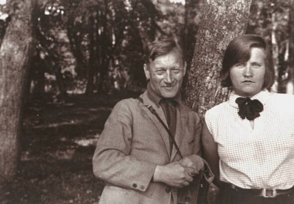 Александр Гринберг с моделью.