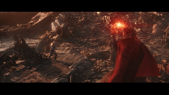 Магические хлысты для сдерживания Таноса. Гифка на основе фильма "Мстители: Война бесконечности". Гифка автора