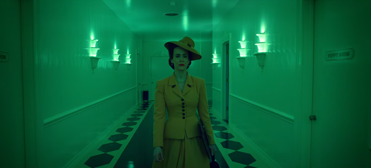 Милдред Рэтчед (Сара Полсон) в сериала - Рэтчед.