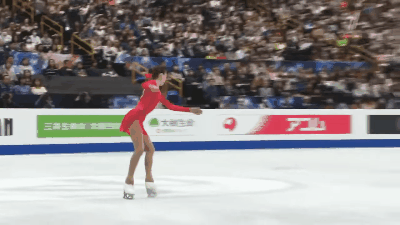 гифка сделана с трансляции первого канала. 4S