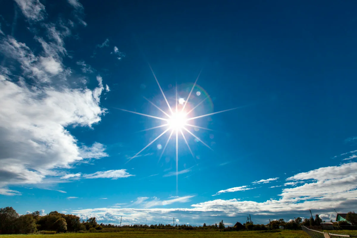 Sun sky. Небо солнце. Солнечное небо. Солнц. Яркое солнце.