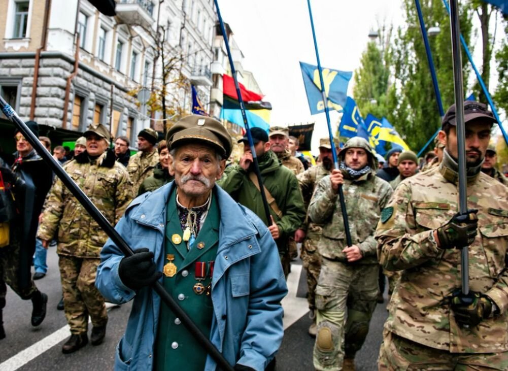 Марш украинских националистов. Источник: www.2000.ua.