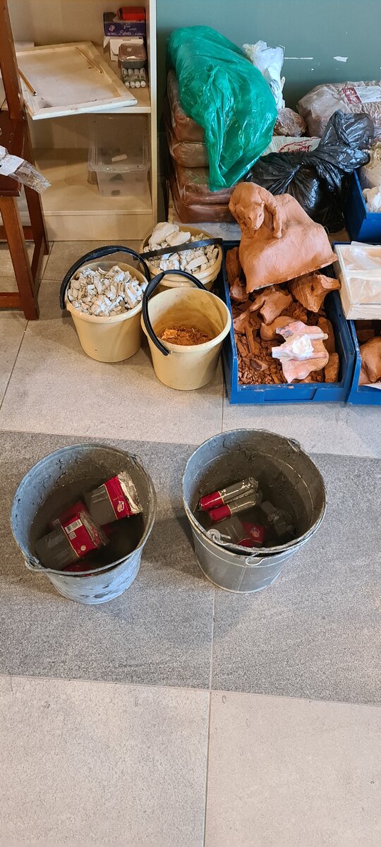 Разогревать пластилин