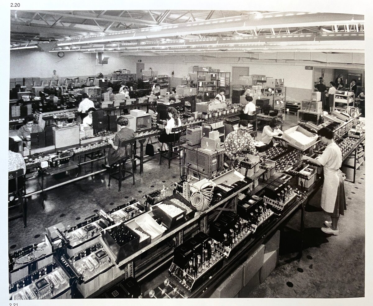 Производство усилителей MC240 на фабрике в Бингемтоне, середина 1960-х