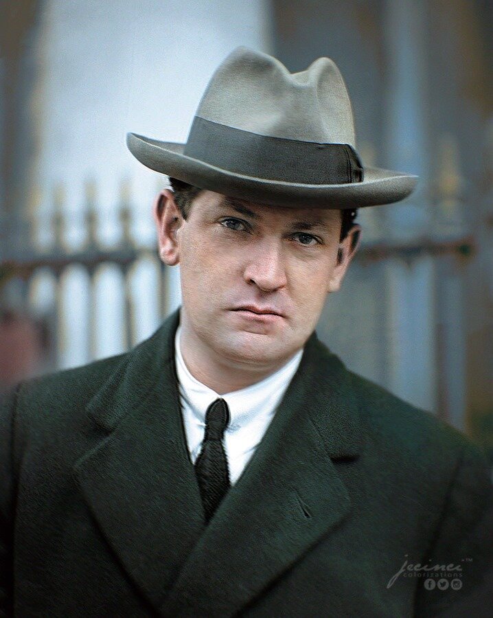 Майкл Коллинз (англ. Michael Collins, ирл. Mícheál Ó Coileáin; 16 октября (12 октября, согласно надписи на могиле) 1890, Корк — 22 августа 1922, Бандон, графство Корк) — ирландский революционер, политический и военный деятель.