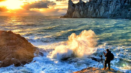 Crimea 2021. There hasn't been a STORM like this in a long time. THE MAN WAS STANDING TOO CLOSE.