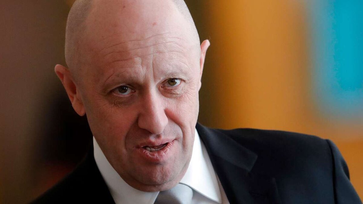    Пригожин сегодня написал заявление на имя генерального прокурора РФ Игоря Краснова.